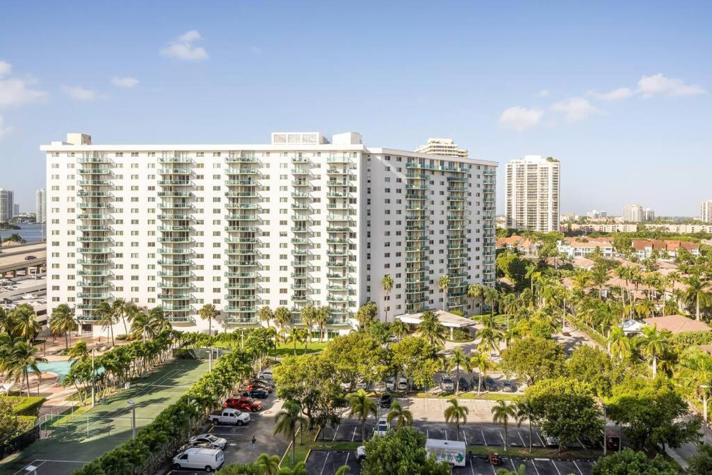 Ocean Reserve Sunny Isles 11Th Str-02330 Apartman Miami Beach Kültér fotó