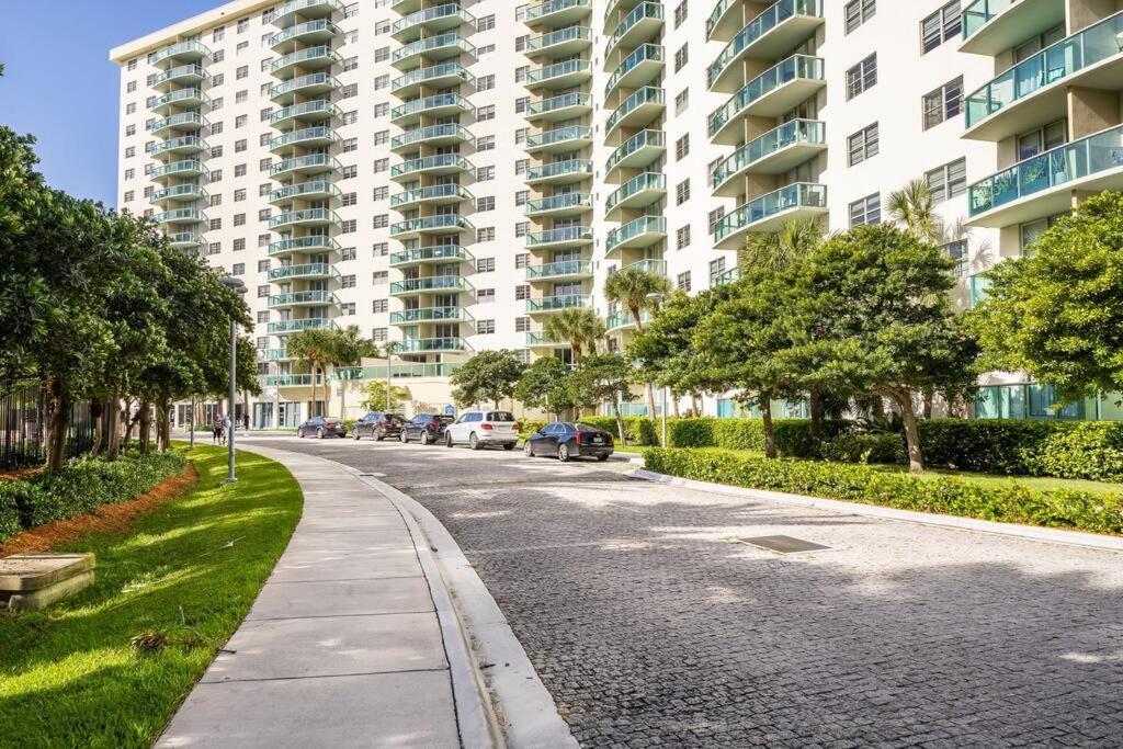 Ocean Reserve Sunny Isles 11Th Str-02330 Apartman Miami Beach Kültér fotó